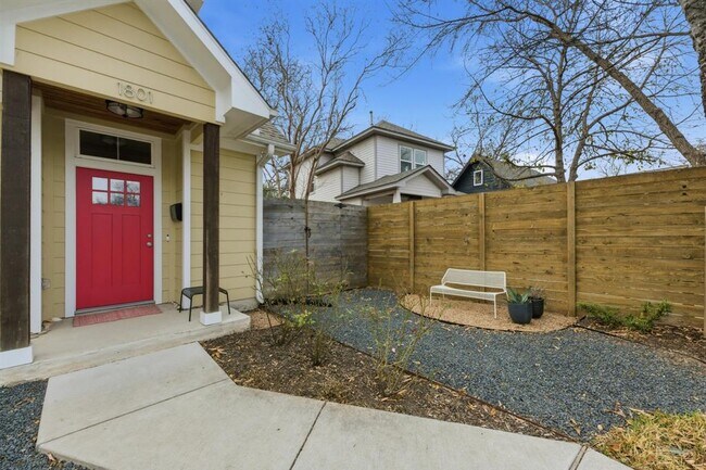 Photo - 1801 Pequeno St