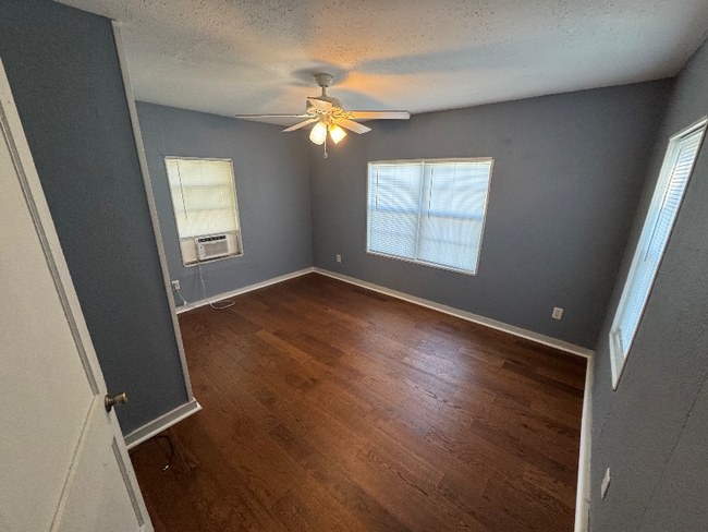 Photo - 1700 Avenue H