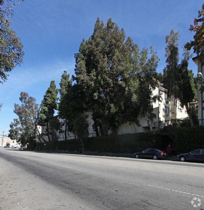 Woodbridge Village Apartments