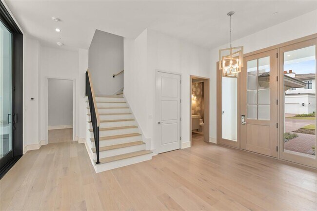 Photo - 4133 Grande Brick Lp