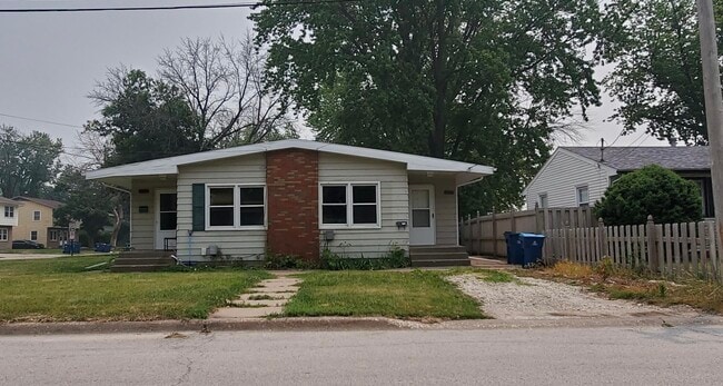 Building Photo - 1340 5th Ave Rental