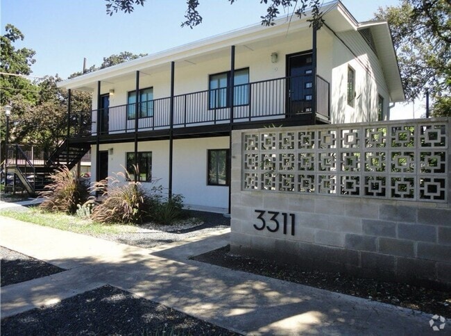 Building Photo - 3311 Speedway Unit B Rental