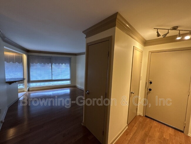Photo - 201 Acklen Park Dr Unit #17