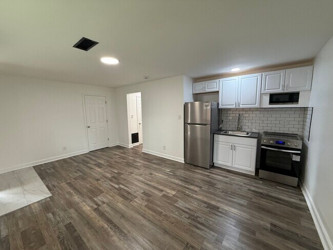 Photo - Kirkup Ave Unit 2