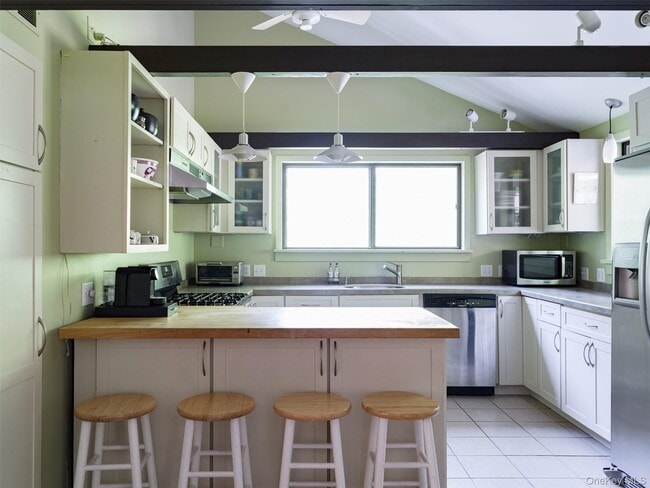 Photo - 56 Great Spruce Ln