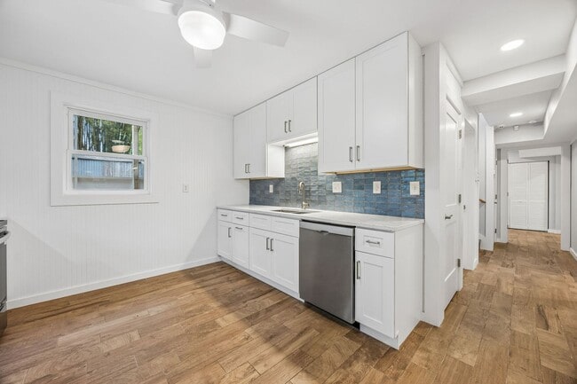 Photo - Newly Remodeled Beachside Home – Walk to the Ocean