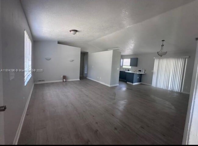 317 SW Buxton Ave