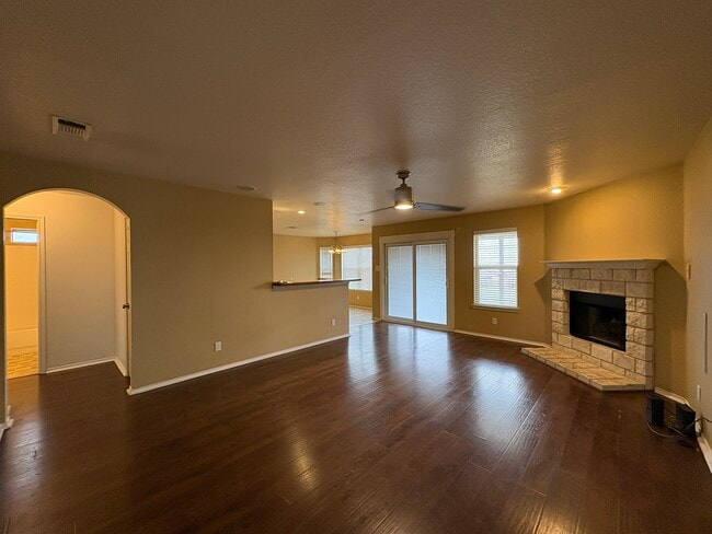 Photo - 2404 Griffin Dr