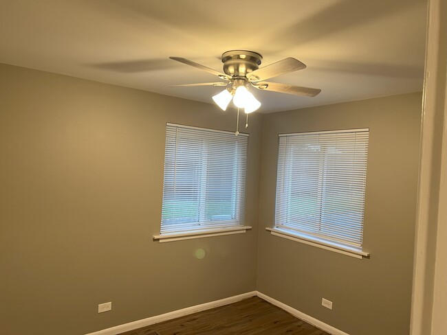 Photo - 2603 Rohlwing Rd