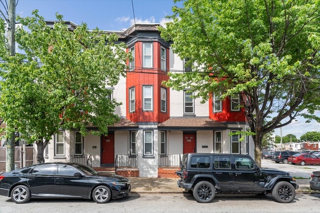 Photo - 305 E 9th St