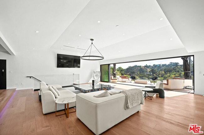 Photo - 8744 Skyline Dr