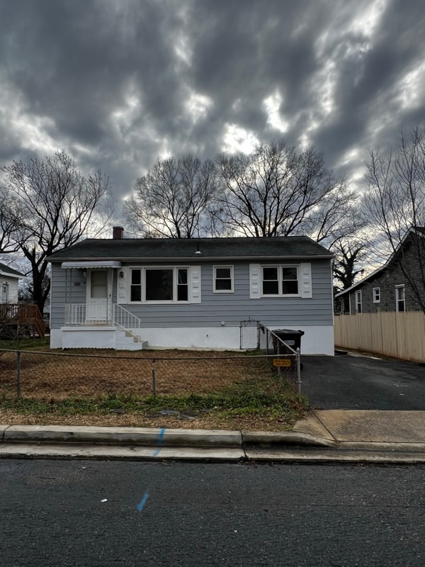 Building Photo - 5407 Quintana St