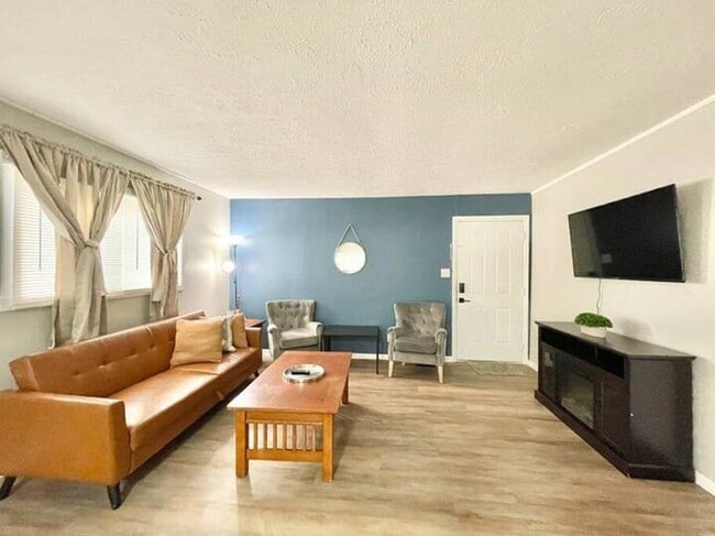 Photo - 3360 Ransdell St