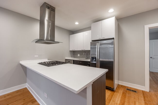 Photo - 1337 W. Walton