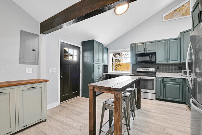 Photo - 29662 Spruce Rd