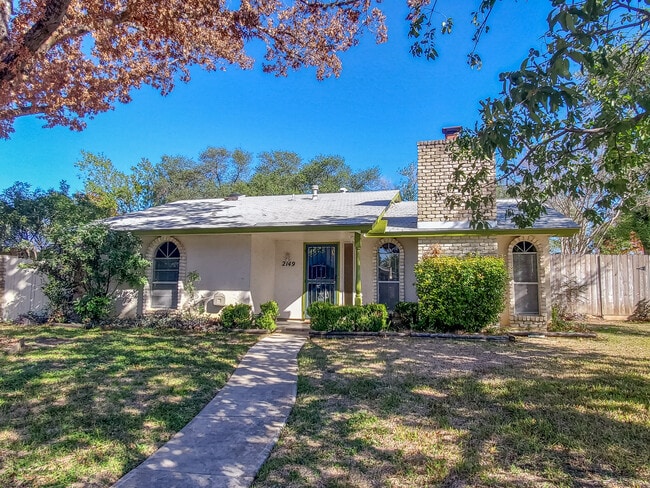 Building Photo - 2149 Lotus Blossom St