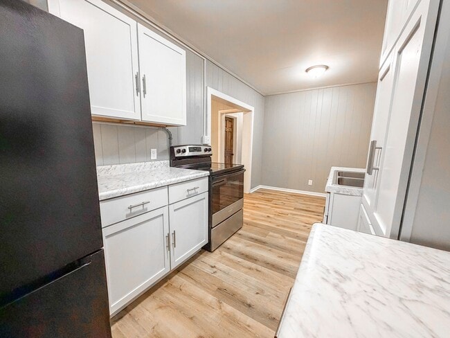 1016 Superior Ave Unit B