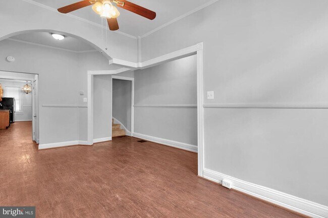 Photo - 756 Dolphin St