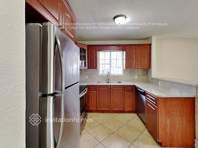 Photo - 6315 Plunkett St