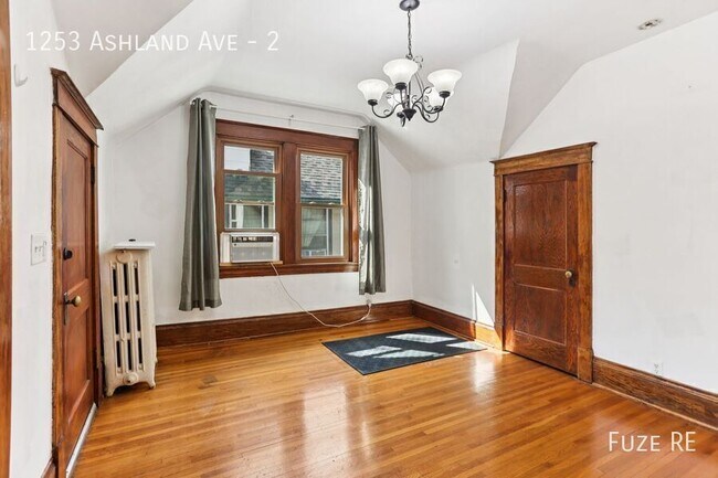 Photo - 1253 Ashland Ave Unit 2