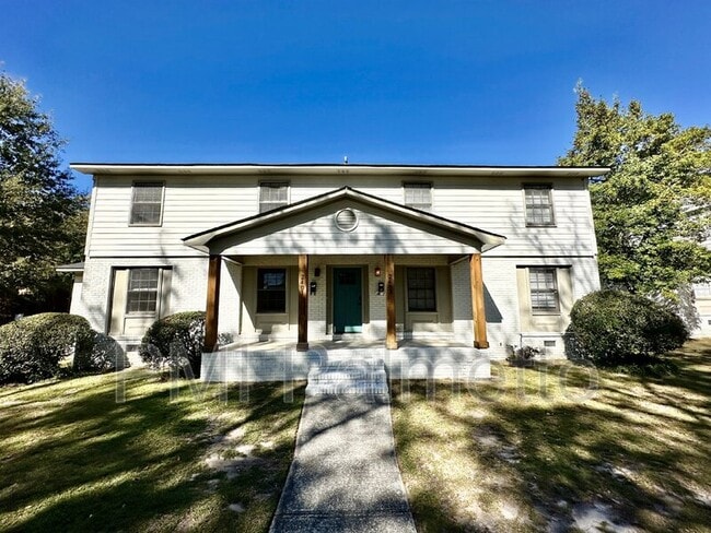 Building Photo - 2401 Duncan St