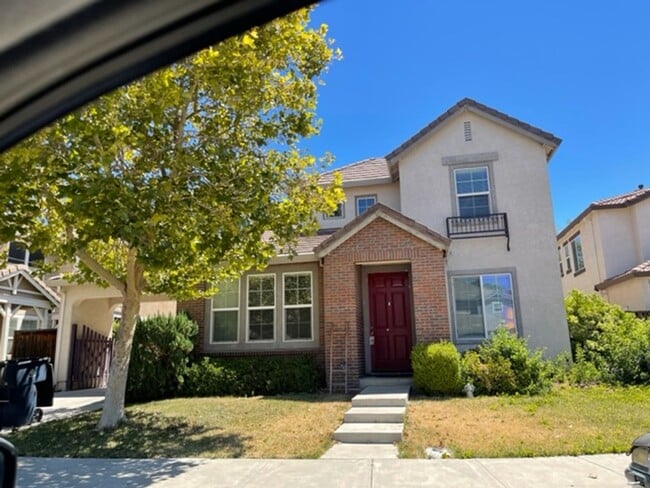 Building Photo - Near Tracy Sports Complex Rental