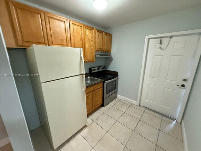 Photo - 4271 NW 5th St Unidad 253