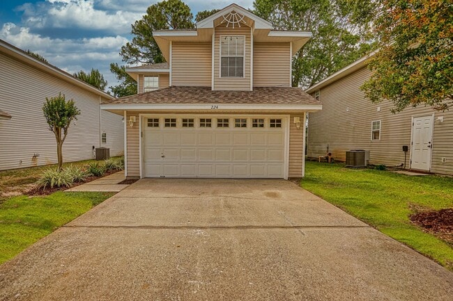 Photo - 224 Twin Lakes Ln