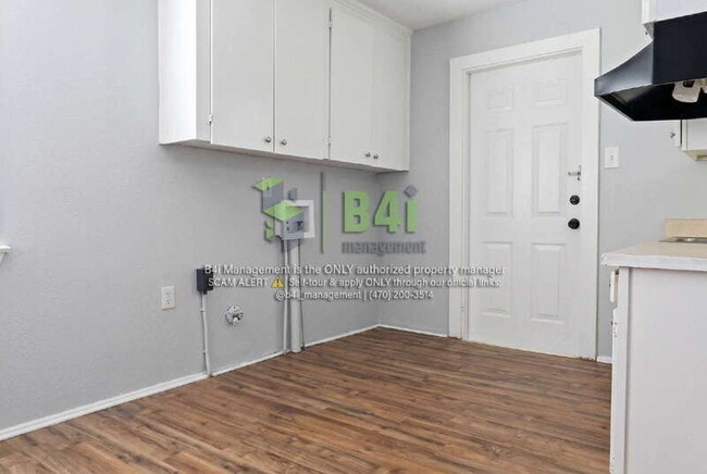 Photo - 163 Munson Dr