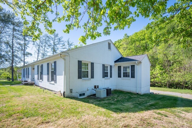 Photo - Rutrough Road Unidad 2