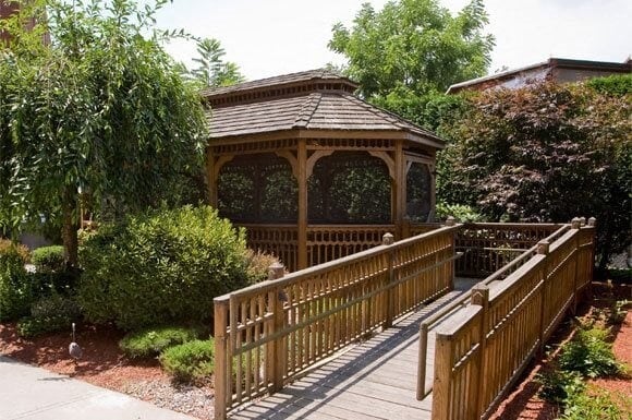 Photo - 144 Cabot St