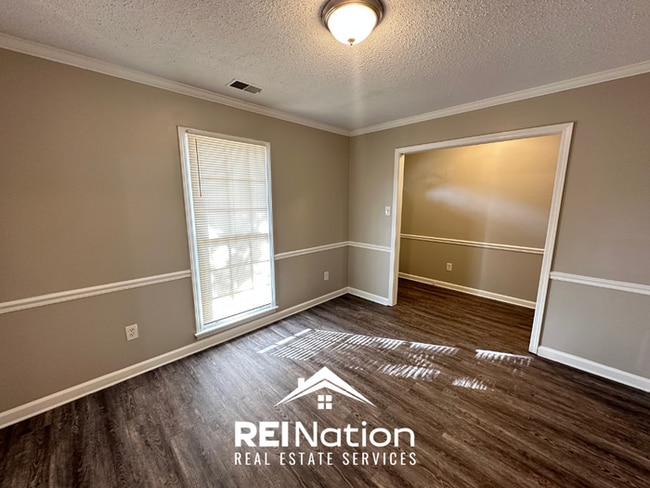 CORDOVA COVE CHARMER! 3BR/2BA | High Ceilings & Brick Fireplace | 2-Car Garage!