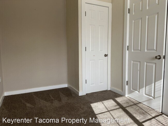 Photo - 3 br, 2 bath House - 5836 S Montgomery St