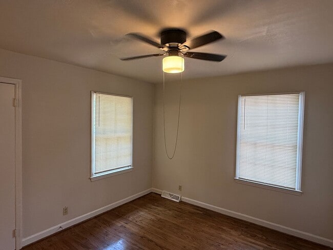 Photo - BH-beal3721 Unit 3721 Driftwood Dr. - ELT