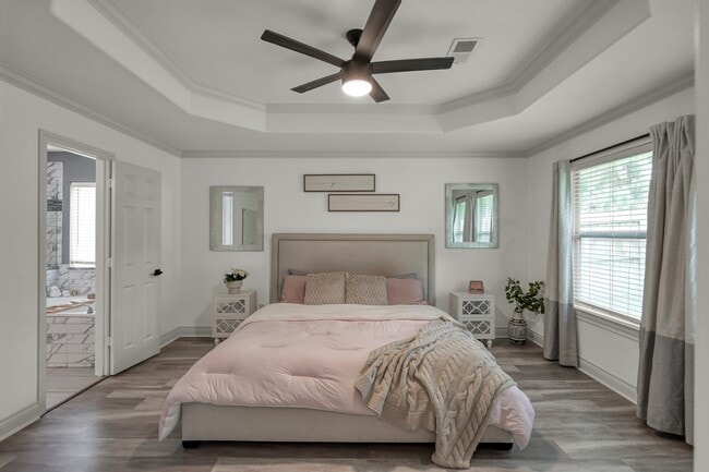 Photo - 3215 Canterbury Ln