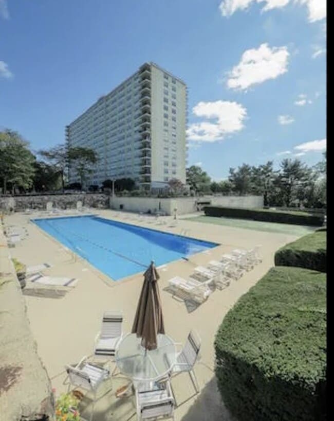POOL VIEW - 2625 Park Ave Unit 14D