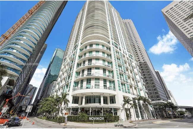 Building Photo - 300 S Biscayne Blvd Unit T1404