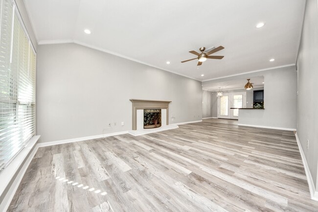 Photo - 3402 Hidden Creek Dr