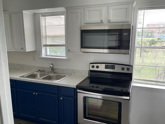 Photo - 35 N Idlewild St