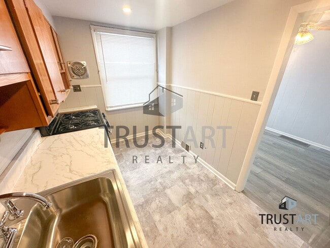 Photo - 5335 Cottage St