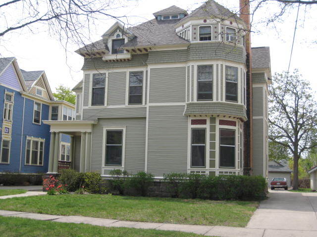 Building Photo - 533 Prospect Ave SE Unit 4