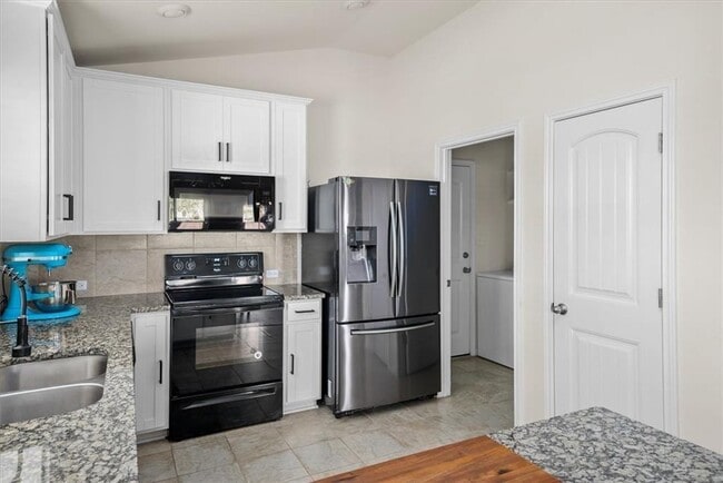 Photo - 572 Evening Star