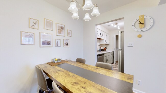 Photo - 253 White Oak Rd Unit Apt F