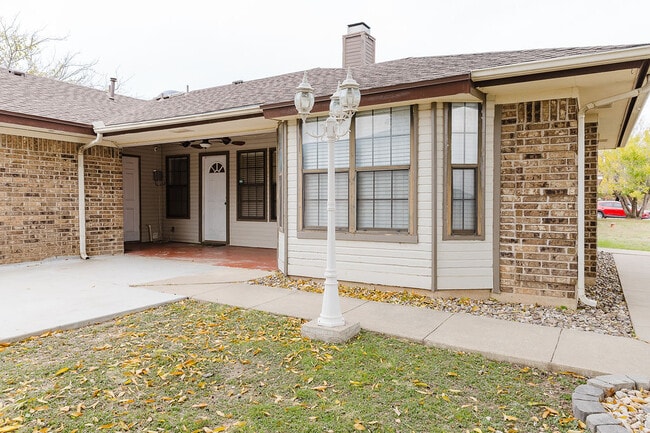 Photo - 1105 Gordon Blvd