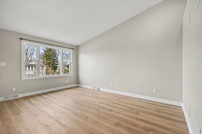 Photo - 1440 S Hamilton St Unidad A