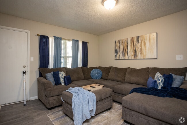 2BR,1BA - 896SF - Living Room