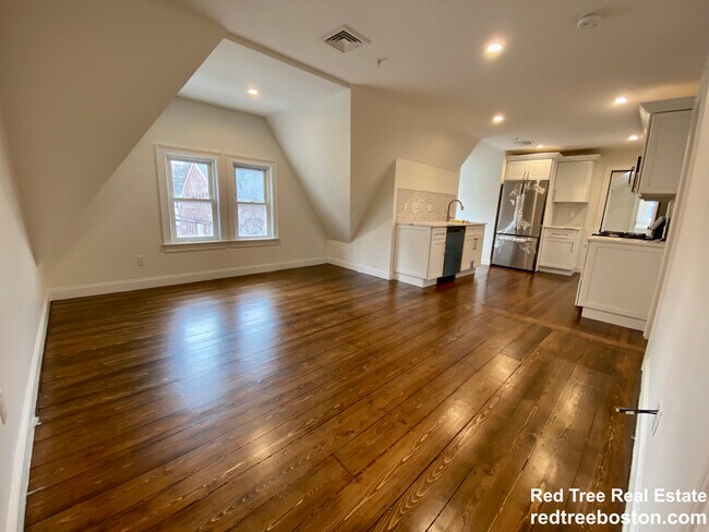 Photo - 19 Bellevue St