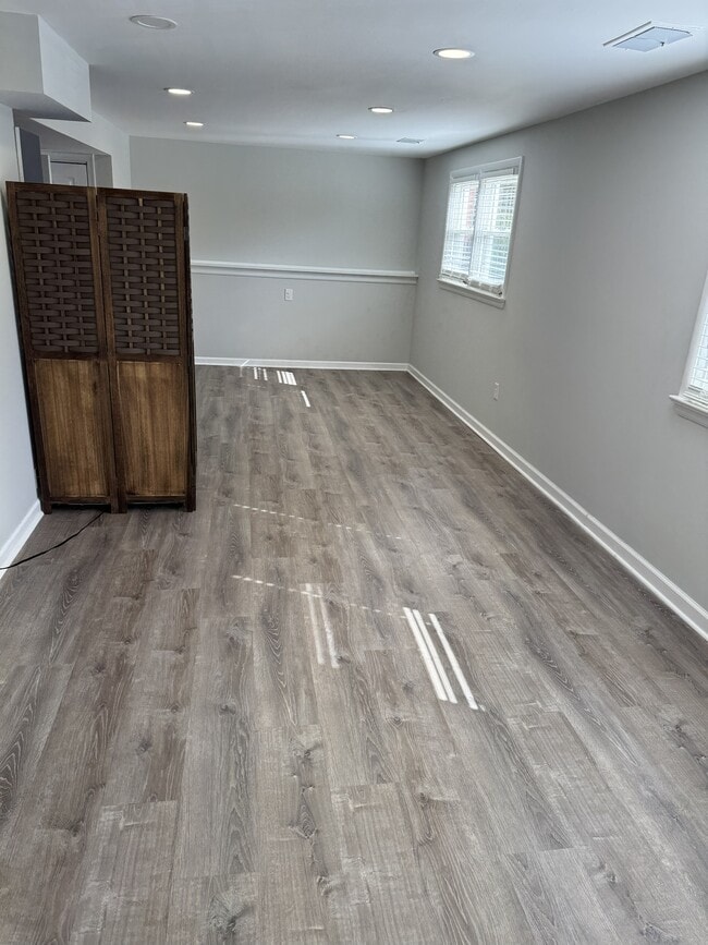 Photo - 914 Daleview Dr