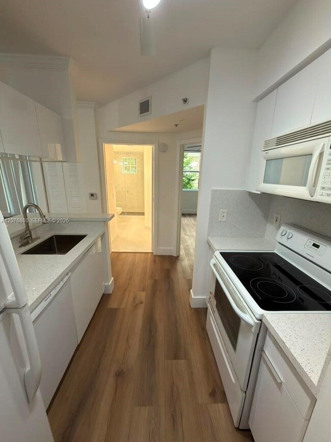 Photo - 17145 N Bay Rd Unit 4202