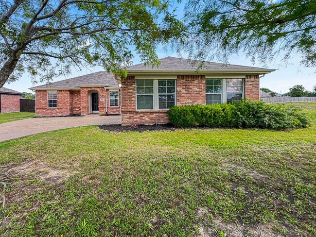 224 Independence Tr